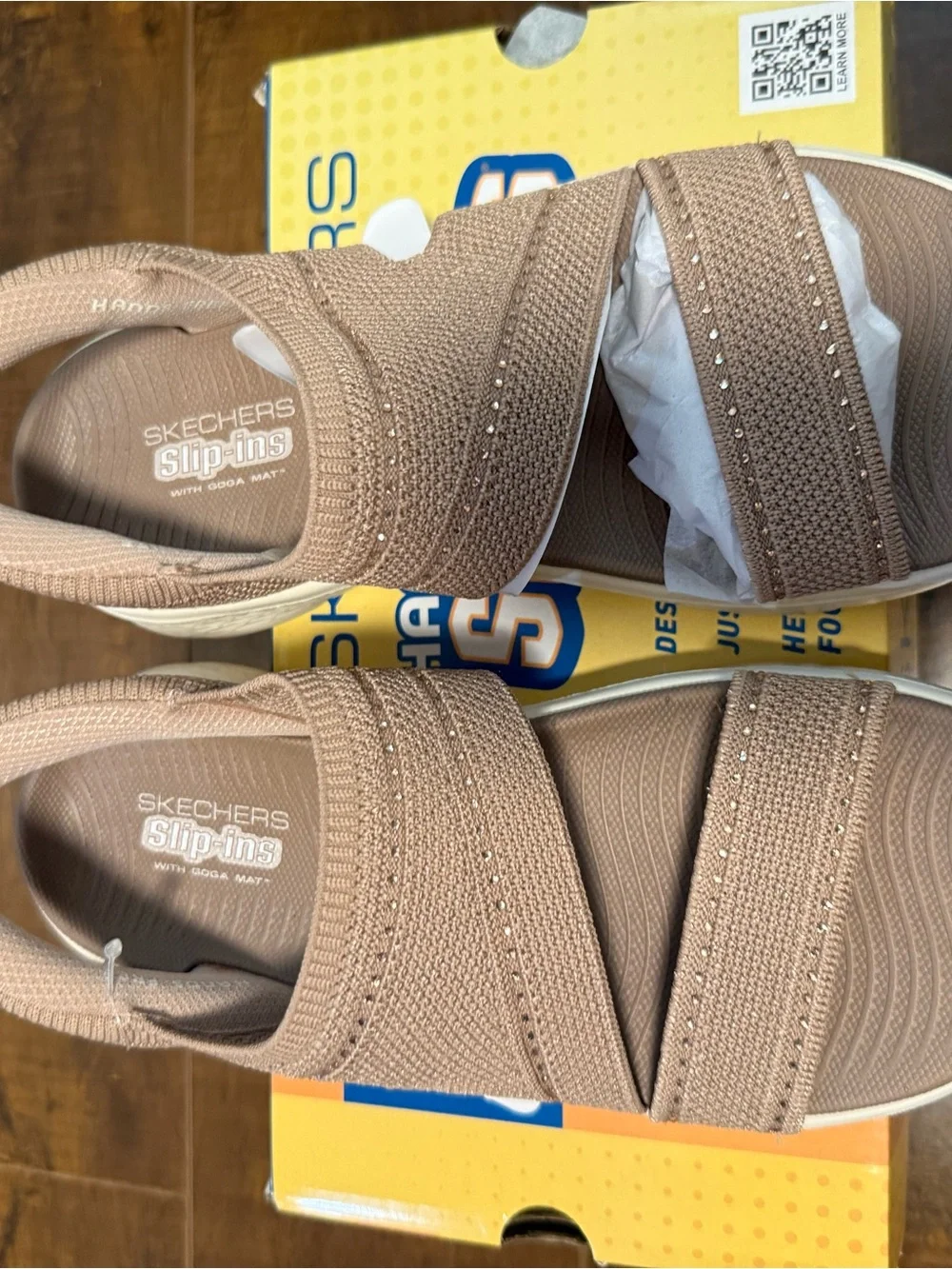 NWT Skechers Open-Toe Knit Strap Sandals in  Taupe with Crystals